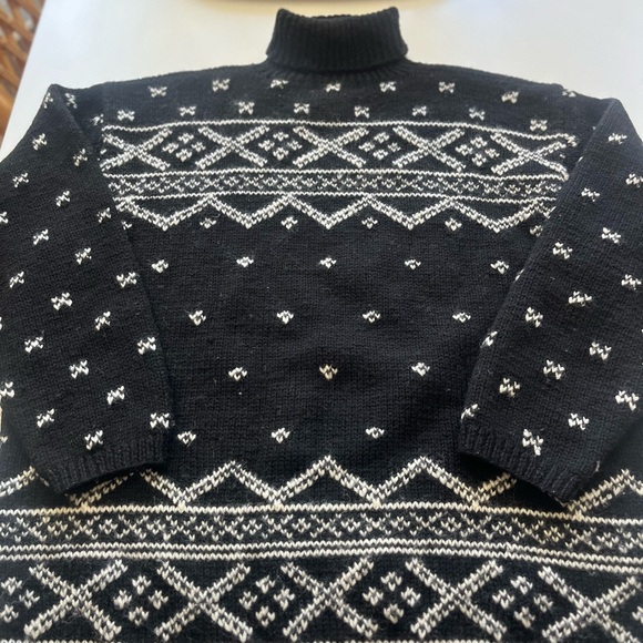 Ralph Lauren Black and Cream Dog Pattern Turtleneck Sweater - Picture 7 of 11